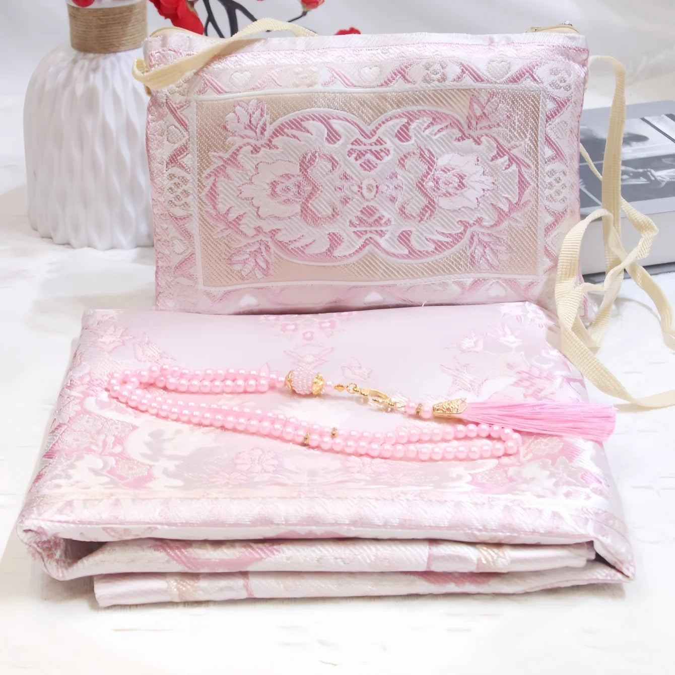 Coffret tapis de priere | Broderies rose