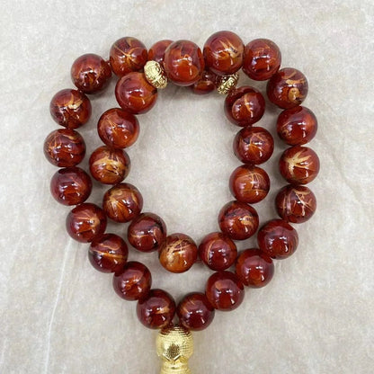 Avec ses 33 perles, douces au toucher et équilibrées, ce Tasbih vous aide à accomplir vos tasbihs, tahlils et takbirs avec concentration