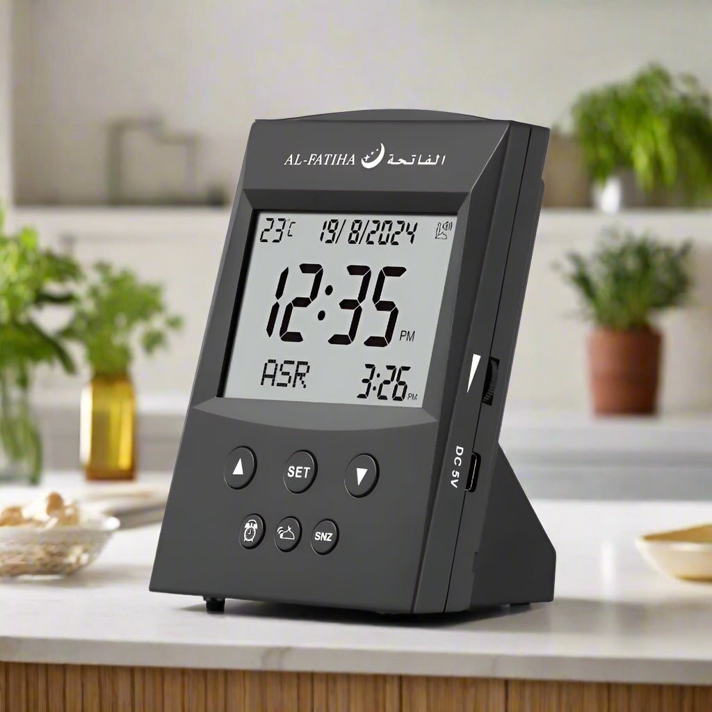 L'horloge Adhan peut être posée partout pour que vous puissiez suivre l'heure de la prière depuis n'importe où